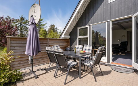 Femija - 500M to the Fjord: Bois, Domicile, Porche, Chalet, Chaise, Mobilier De Jardin, Siding, Dur, Plate-Forme, Parquet