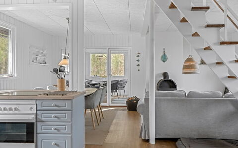 Thyra - 500M to the Fjord: Sol, Meubles, Design Intérieur, Sol, Bois, Parquet, Cuisine, Plafond, Comptoir, Cabinetry