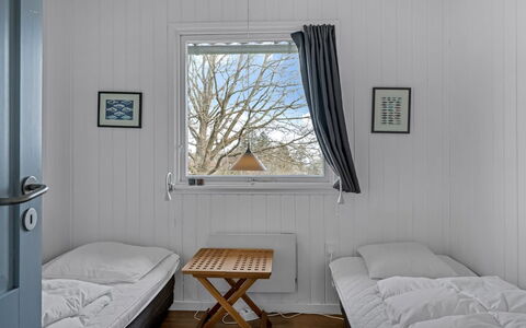 Thyra - 500M to the Fjord: Mur, Bois, Chambre, Sol, Sol, Lit, Design Intérieur, Literie, Plafond, Drap De Lit