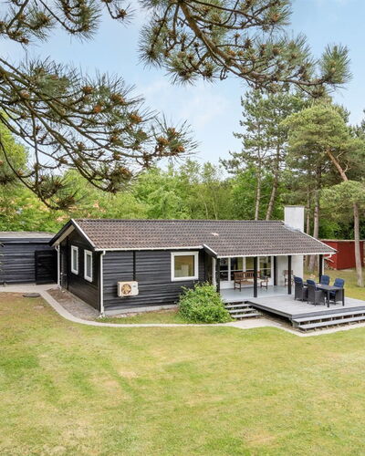 Nannah - 250M from the Sea