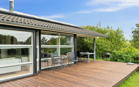 Arntraud - 250M from the Sea: Herbe, Prairie, Lot Terre, Chalet, Zone Rurale, Prairie, Batiments Jardin, Jardin, Cabanon