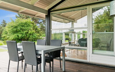 Arntraud - 250M from the Sea