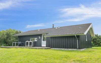 Arntraud - 250M from the Sea