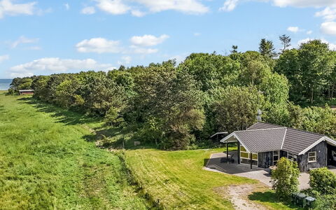 Thorman - 75M from the Sea: Chalet, Toit, Domicile, Pente, Cabane, Siding