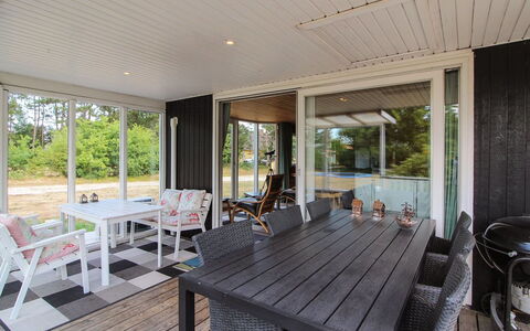 Eldina - 100M from the Sea: Bois, Domicile, Porche, Sol, Sol, Porte, Plate-Forme, Dur, Parquet, Ombre