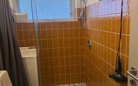 Gerret: Zone Résidentielle, Arbuste, Maison, Domicile, Jardin, Biens, Ombre, Aménagement Paysager, Pelouse