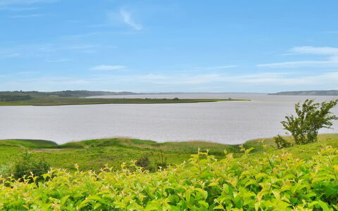 Pirkka - 50M to the Fjord: Bois, Toit, Maison, Chalet, Porte, Domicile, Siding, Lot Terre, Batiments Jardin, Cabanon