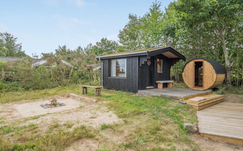 Srebre - 350M from the Sea: Bois, Toit, Maison, Chalet, Porte, Domicile, Siding, Lot Terre, Batiments Jardin, Cabanon