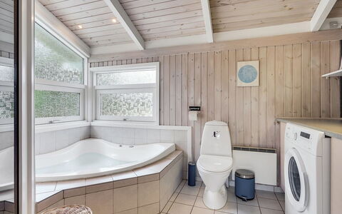 Gjorgjija - from the Sea: Chalet, Cabanon, Cabane, Ferme, Prairie, Cabane, Grange, Cabane En Rondins, Batiments Jardin
