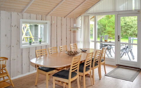 Åsta - 1.7Km from the Sea: Meubles, Design Intérieur, Sol, Bois, Sol, Plafond, Parquet, Chaise, Table, Éclairage