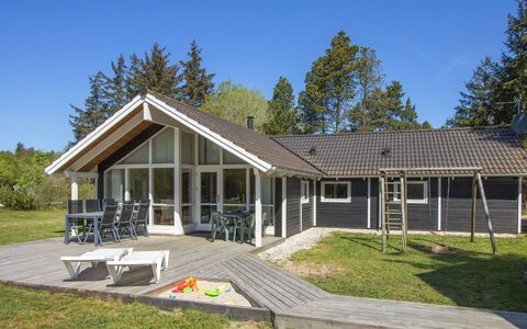 Åsta - 1.7Km from the Sea: Meubles, Design Intérieur, Sol, Bois, Sol, Plafond, Parquet, Chaise, Table, Éclairage
