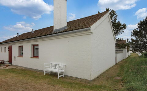 Frieda - 7.2Km from the Sea: Maison, Domicile, Porte, Toit, Chalet, Biens, Jardin, Ombre, Siding, Cour