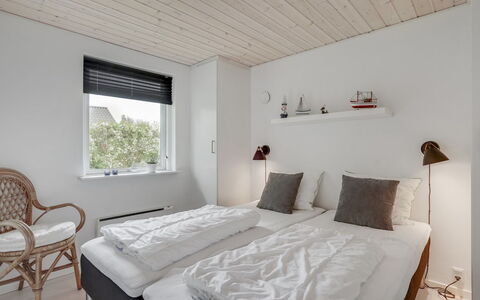 Kerttuli - 800M from the Sea: Design Intérieur, Mur, Chambre, Meubles, Lit, Bois, Plafond, Sol, Sol, Drap De Lit