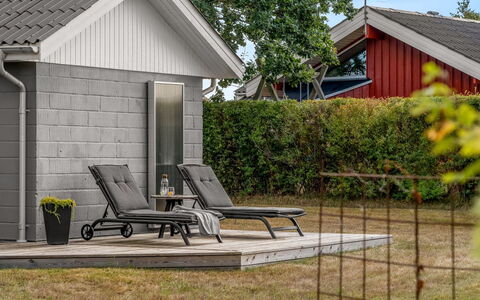Kerttuli - 800M from the Sea: Siding, Mobilier De Jardin, Jardin, Cour, Dur, Arrière-Cour, Planche, Pelouse, Batiments Jardin, Tache De Bois