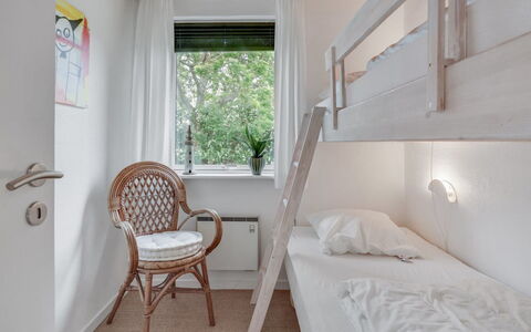 Kerttuli - 800M from the Sea: Lit, Chambre, Design Intérieur, Bois, Meubles, Drap De Lit, Sol, Literie, Plafond, Sol