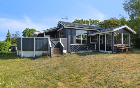 Rafn - 550M from the Sea: Architecture, Toit, Domicile, Composite, Daylighting, Siding, Allée
