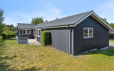Rafn - 550M from the Sea: Architecture, Toit, Domicile, Composite, Daylighting, Siding, Allée