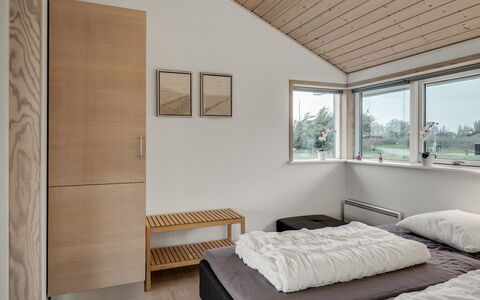 Aniela - 150M from the Sea: Design Intérieur, Meubles, Lit, Mur, Sol, Chambre, Sol, Bois, Plafond, Pièce