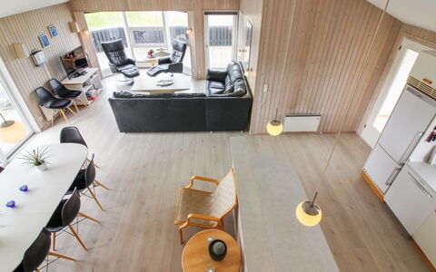 Seniha - 400M from the Sea: Design Intérieur, Sol, Bois, Sol, Meubles, Plafond, Parquet, Salon, Éclairage, Luminaire