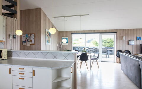 Seniha - 400M from the Sea: Design Intérieur, Sol, Meubles, Bois, Cuisine, Plafond, Sol, Comptoir, Luminaire, Éclairage