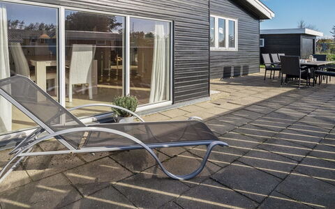 Afrim - 694M from the Sea: Bois, Mobilier De Jardin, Composite, Dur, Plate-Forme, Chaise, Parquet, Planche, Ombre, Porche