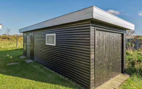 Afrim - 694M from the Sea: Bois, Tache De Bois, Planche, Dur, Chalet, Plate-Forme, Siding, Ombre, Parquet, Batiments Jardin
