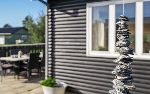 Afrim - 694M from the Sea: Bois, Tache De Bois, Planche, Dur, Chalet, Plate-Forme, Siding, Ombre, Parquet, Batiments Jardin