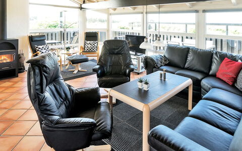 Elvie - 200M from the Sea: Meubles, Design Intérieur, Sol, Bois, Sol, Chaise, Plafond, Canapé, Salon, Parquet