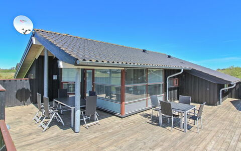 Gretha - 1.0Km from the Sea: Design Intérieur, Plafond, Appartement, Sol, Meubles, Sol, Pièce, Éclairage, Domicile, Canapé
