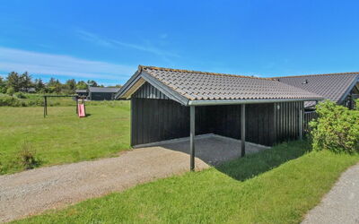 Gretha - 1.0Km from the Sea