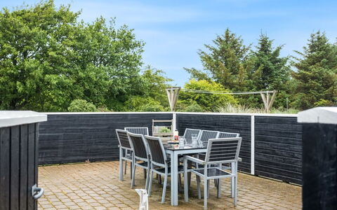 Leya - 1.2Km from the Sea: Meubles, Design Intérieur, Sol, Bois, Sol, Plafond, Parquet, Chaise, Table, Éclairage