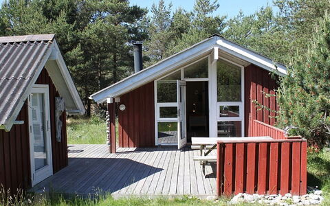 Elizaveta - 400M from the Sea: Toit, Maison, Domicile, Chalet, Siding, Biens, Allée, Batiments Jardin, Cour, Cabanon
