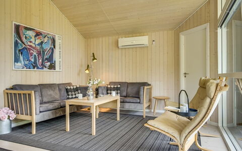 Anemone - 700M from the Sea: Meubles, Design Intérieur, Sol, Bois, Sol, Plafond, Parquet, Chaise, Table, Éclairage
