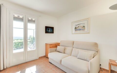 La Croix-Valmer 600: Propriété, Meubles, Pièce, Sol, Design Intérieur, Immobilier, Salon, Bâtiment, Daylighting, Maison