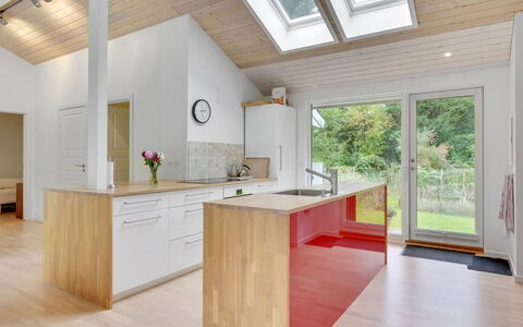 Heino - 3.5Km from the Sea: Architecture, Toit, Domicile, Composite, Daylighting, Siding, Allée