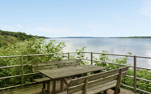 Grumme - 30M to the Fjord: Chalet, Domicile, Maison, Toit, Porche, Biens, Siding, Batiments Jardin, Ferme, Cour