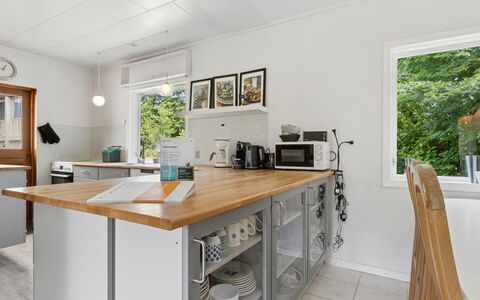 Gadde - 1Km from the Sea: Cuisine, Appareil De Cuisine, Comptoir, Sol, Principaux Appliance, Design Intérieur, Cabinetry, Meubles, Bois, Électroménager