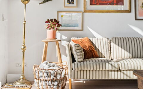 Bernadete - 50M to the Fjord: Meubles, Design Intérieur, Textile, Salon, Throw Pillow, Canapé, Coussin, Sol, Pièce
