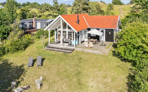 Bernadete - 50M to the Fjord: Appartement, Ombre, Balcon, Chaise, Clôture, Mobilier De Jardin, Aluminium, Gazon Artificiel