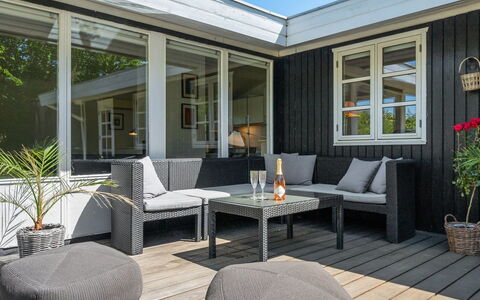 Tobrjön - 200M to the Fjord: Meubles, Design Intérieur, Chaise, Sol, Table, Recours, Sol, Plafond, Pièce, Eco Hôtel