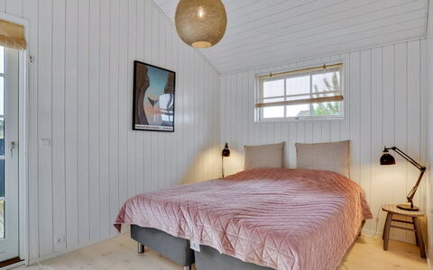 Mojsej: Bois, Sol, Sol, Plafond, Chambre, Design Intérieur, Lit, Meubles, Parquet, Drap De Lit