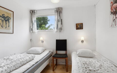Hannelore - 700M from the Sea: Mur, Bois, Chambre, Lit, Design Intérieur, Meubles, Sol, Domicile, Literie, Appartement