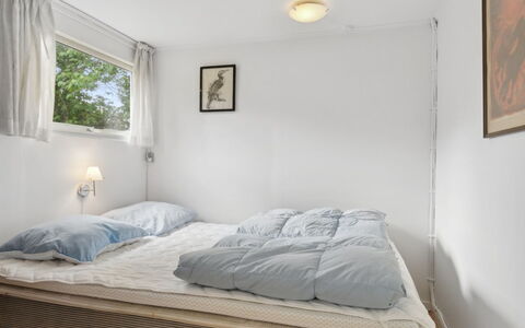 Hannelore - 700M from the Sea: Lit, Chambre, Meubles, Design Intérieur, Drap De Lit, Literie, Bois, Sol, Linge, Sol