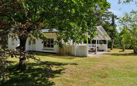 Rietrikki - 1.5Km from the Sea: Bois, Chalet, Dur, Planche, Tache De Bois, Batiments Jardin, Conception, Cour, Cabane En Rondins, Arrière-Cour