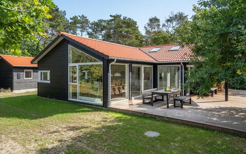 Efka - 175M from the Sea: Appartement, Ombre, Balcon, Chaise, Clôture, Mobilier De Jardin, Aluminium, Gazon Artificiel