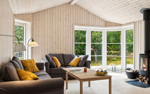 Grethe - 750M from the Sea: Meubles, Design Intérieur, Sol, Bois, Sol, Salon, Parquet, Pièce, Plafond, Canapé
