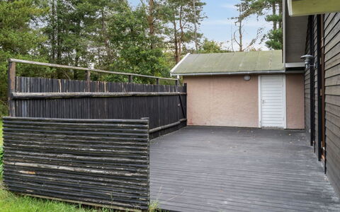 Wilgrib - 400M from the Sea: Toit, Maison, Lot Terre, Domicile, Chalet, Biens, Batiments Jardin, Ombre, Cabane En Rondins, Aménagement Paysager