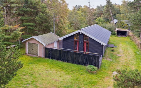 Wilgrib - 400M from the Sea: Toit, Maison, Lot Terre, Domicile, Chalet, Biens, Batiments Jardin, Ombre, Cabane En Rondins, Aménagement Paysager