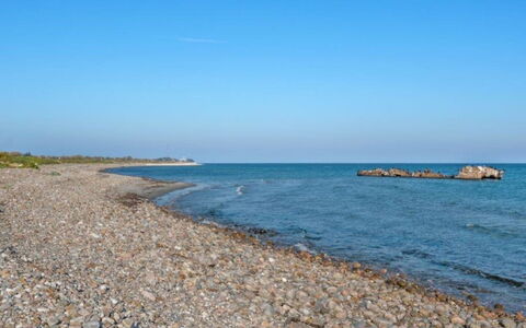Helin - 100M from the Sea: Bois, Tache De Bois, Planche, Dur, Chalet, Plate-Forme, Siding, Ombre, Parquet, Batiments Jardin