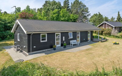 meda - 575m From The Sea In Sealand